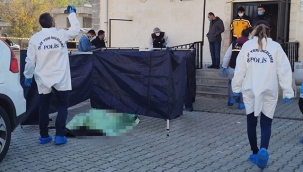 Eşini öldürüp, aynı silahla yaşamına son verdi