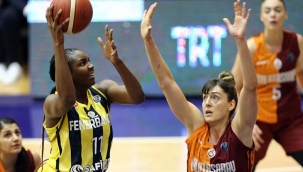 Fenerbahçe Safiport'tan Galatasaray'a 45 sayı fark!