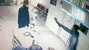 Hastanede dehşet anları! Satırla saldırdı