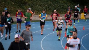 Hiç durmadan 24 saat koştular