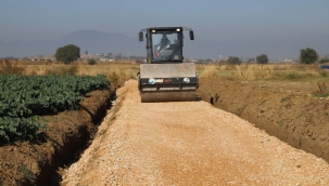 İzmir Menderes'te yeni üretici yolları 