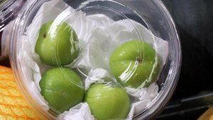 Kayseri'de 4 erik 48 TL, 5 kiraz 75 TL