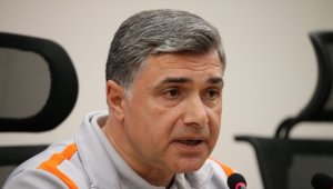 Medipol Başakşehir Yardımcı Antrenörü Sözer: Son dakikalara kadar kazanma isteği gösterdik