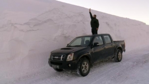 Muş'un yükseklerinde kar kalınlığı 4 metreyi buldu, yollar kapandı