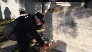 Namık Kemal mezarı başında anıldı