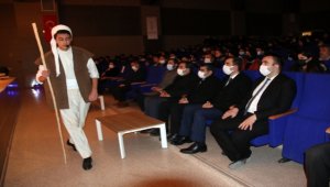 Şarkışla'da Yunus Emre yılı dolayısıyla tiyatro gösterimi yapıldı