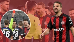 Son dakika: Karagümrük - Fenerbahçe maçında Caner Erkin'i yakan sözler! Gösterirsen göster lan! Sen insan değilsin
