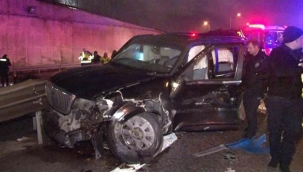 TEM'de korkunç kaza! Lüks cip bariyere ok gibi saplandı