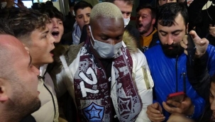 Trabzonspor'un yeni transferi Koussai Trabzon'da