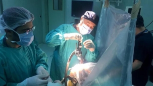 15 yıldır şiddetli titremeler yaşıyordu... Beyin pili ameliyatıyla kurtuldu