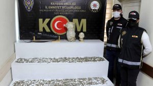 5 milyon liralık tarihi eserleri yurt dışına kaçırmak isterken yakalandılar