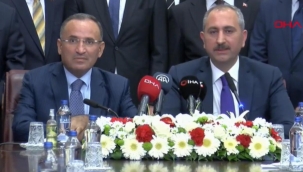 Adalet Bakanlığı'nda görev değişimi... Gül görevi Bozdağ'a devretti