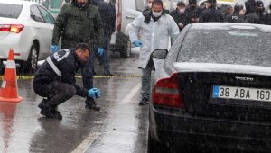 Adliye çıkışı taciz ettiği kadının kocası tarafından vurulan sanık öldü