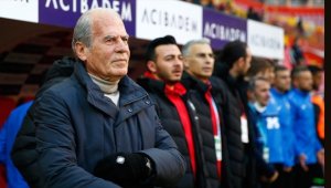 Altay'da teknik direktör Mustafa Denizli görevinden ayrıldı