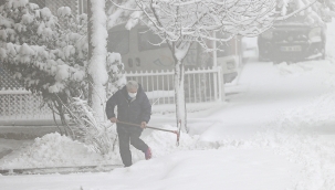 Ankara'nın yüksek kesimlerinde kar yağışı etkili oluyor