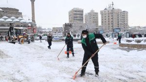 Başkan Büyükkılıç, karla mücadele çalışmalarını denetledi