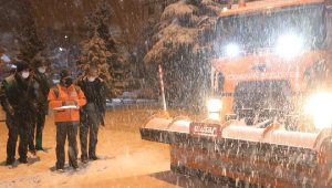 Başkan Çolakbayrakdar, karla mücadele çalışmalarını yerinde inceledi