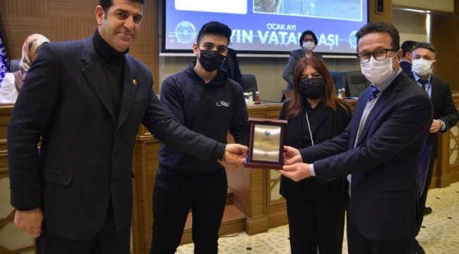 Bursa Meclisi örnek vatandaşları ödüllendirdi