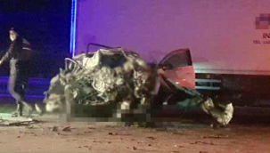 Çanakkale'de akaryakıt istasyonundan çıkan TIR’a otomobil çarptı: 5 ölü