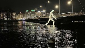 Cenevre'de düzenlenen ışık festivaliyle sanat şehirle buluşuyor