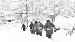 Ekipler kesintisiz enerji için zorlu şartlarda görev başında