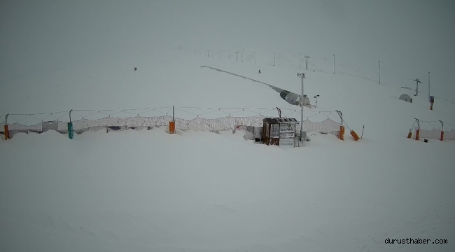 Erciyes'te kayak keyfine tipi engeli
