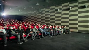 Gölbaşı'nda öğrenciler "Kesişme; İyi ki Varsın Eren" filmini izledi