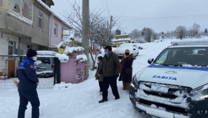 Hasta çocuğun yardımına zabıta koştu 