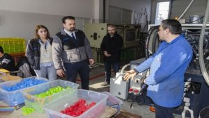 Hayırseverlerden meslek lisesine araç gereç desteği