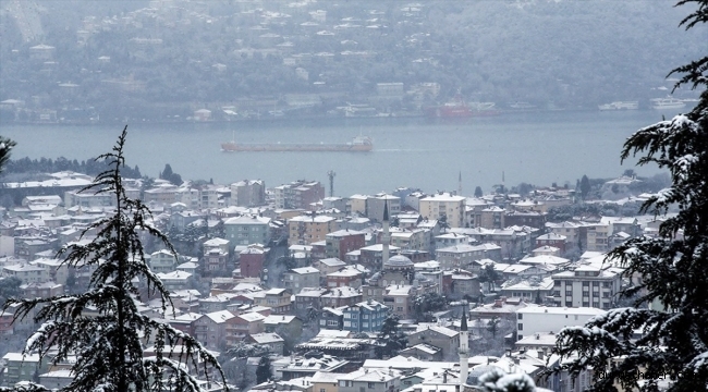 İstanbul Boğazı'nda gemi geçişleri çift yönlü askıya alındı
