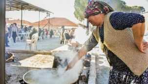 İzmir Aliağa Helvacı'da 'Asker hayrı' düzenlendi 