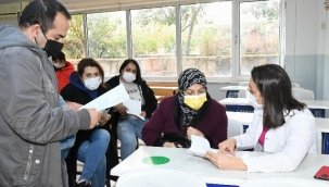 İzmir Karabağlar'da eğitime kesintisiz destek