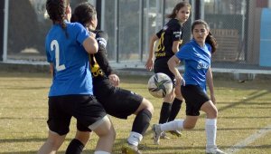 Kayseri Kadın Futbol Kulübü - İlkadım Belediye Yabancılar Pazarı Spor: 2-1