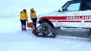 Kayseri'de paletli kar ambulansları hayat kurtarıyor