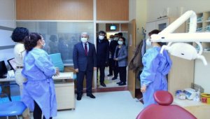 Kırşehir Valisi Akın'dan diş hastanesine ziyaret