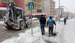 Malatya'da karla mücadele devam ediyor 