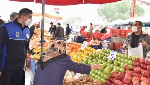 Manisa'da pazaryerlerinde etiket denetimi