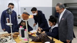 Manisa'da geleceğin 'sayacıları' yetiştiriliyor