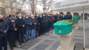 'Miras' tartışmasında öldürülen dayı ve 2 yeğeni toprağa verildi