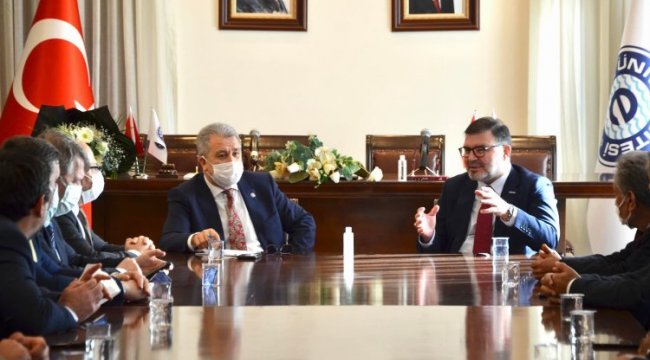 MÜSİAD İzmir’den Rektör Budak’a tebrik ziyareti