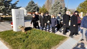 Rahşan Ecevit ölümünün 2. yılında kabri başında anıldı