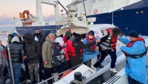 Sahil Güvenlik yılın son haftasında 584 düzensiz göçmen kurtardı