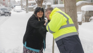 Sivas'ta kar mesaisi devam ediyor 