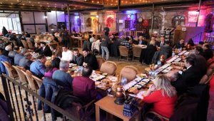 Sivas Ticaret Borsası Başkanı Hastaoğlu, basın mensuplarıyla bir araya geldi 