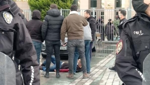 Son dakika... Çağlayan'da adliye önünde polise bıçaklı saldırı