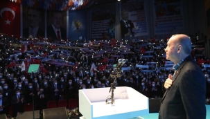 Son dakika... Cumhurbaşkanı Erdoğan: Tarihi bir projeyi hayata geçiriyoruz. Trabzonspor zaman tüneli kuruyoruz