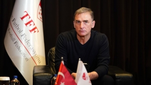 Stefan Kuntz: Milli Takım'a yeni isimler gelebilir, Burak Yılmaz olmazsa...