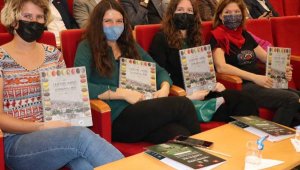 Talas'ta '1 Kazanda 3 Kepçe' kitabı tanıtıldı