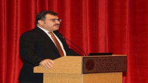 TÜBİTAK Başkanı Mandal NEVÜ'de söyleşiye katıldı