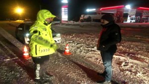 Ulaş Kaymakamı Sözen, karla mücadele çalışmalarını denetledi